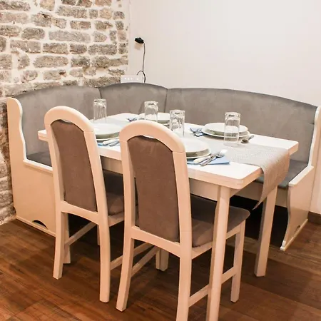 Antini Trudi Σίμπενικ