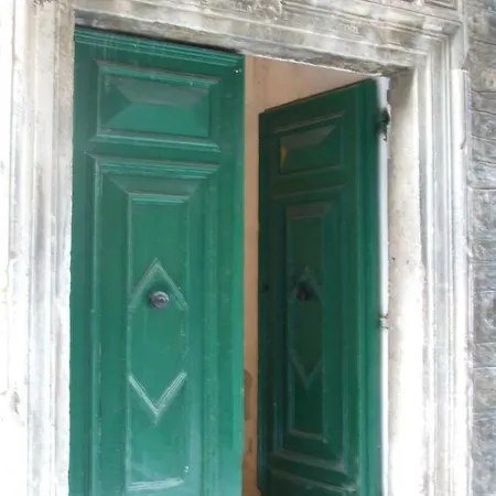 Antini Trudi Apartamento